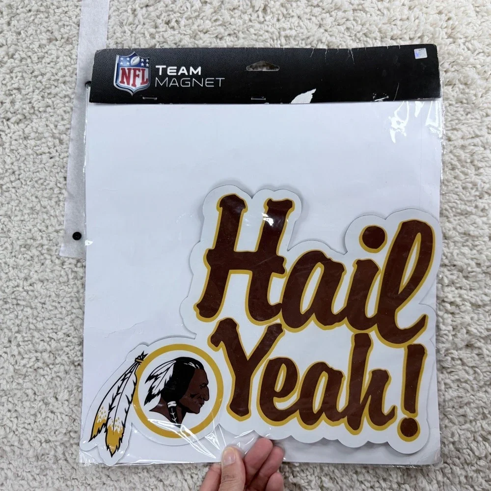 Forever Collectibles NFL Magnet Washington Redskins OS Burgundy NEW Hail Yeah